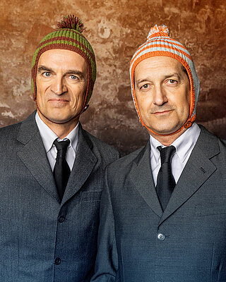 Ulan&Bator mit Pudelmütze im Kreativ-Haus