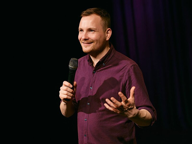 Kabarettist Jochen Schwerdtfeger im Kreativ-Haus