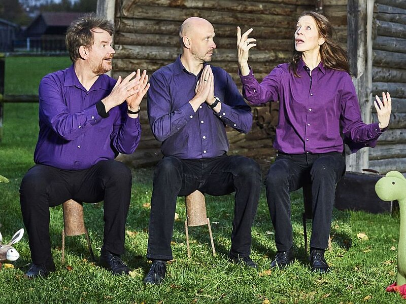 Improgruppe 005 auf Parkbank