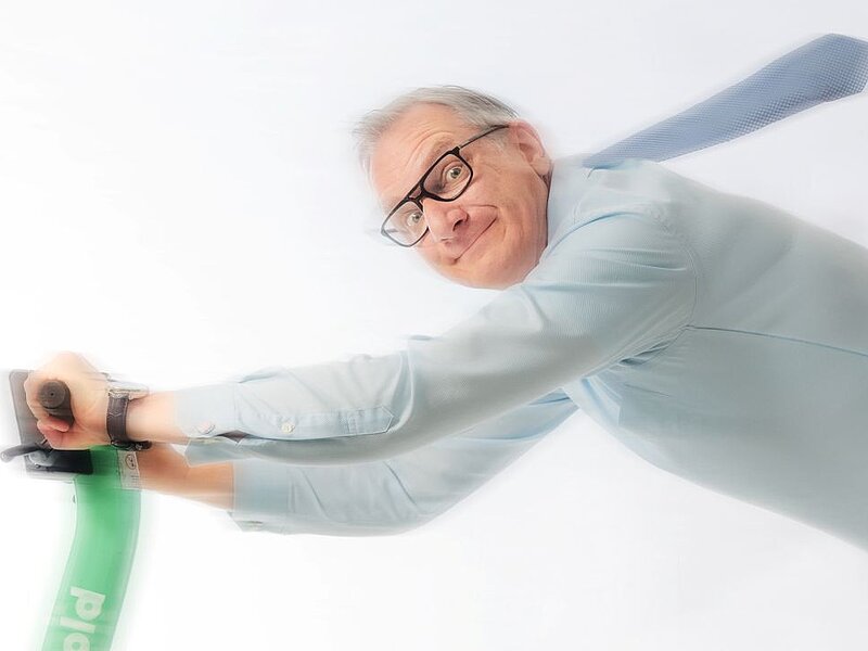 Kabarettist Hans Gerzlich im Kreativ-Haus
