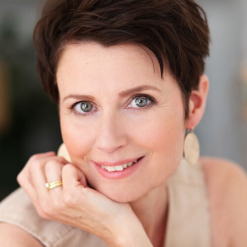 Portraitbild Angela Gabriel