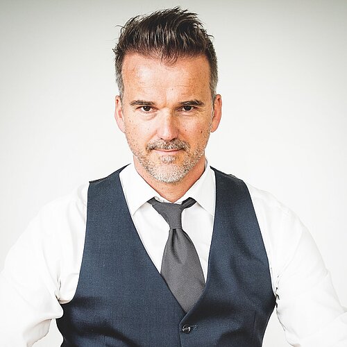 Porträtbild des Künstlers Marc Gettmann