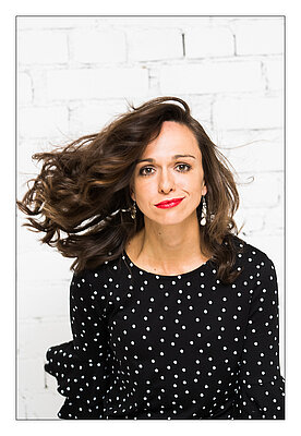 Die Kabarettistin und Musikerin Anna Piechotta im Kreativ-Haus