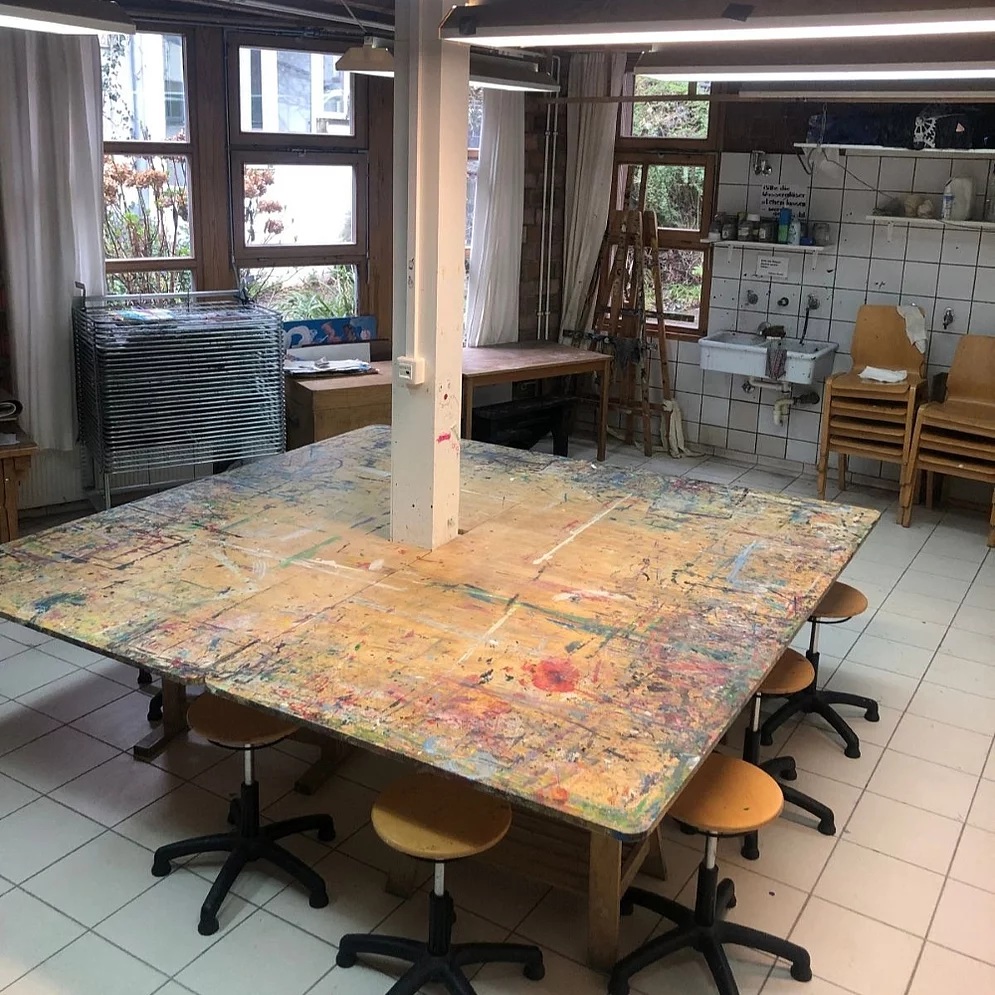 Kreativ-Haus Hofwerkstatt mit Werktisch